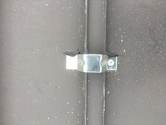 雨漏り重ね葺用金具