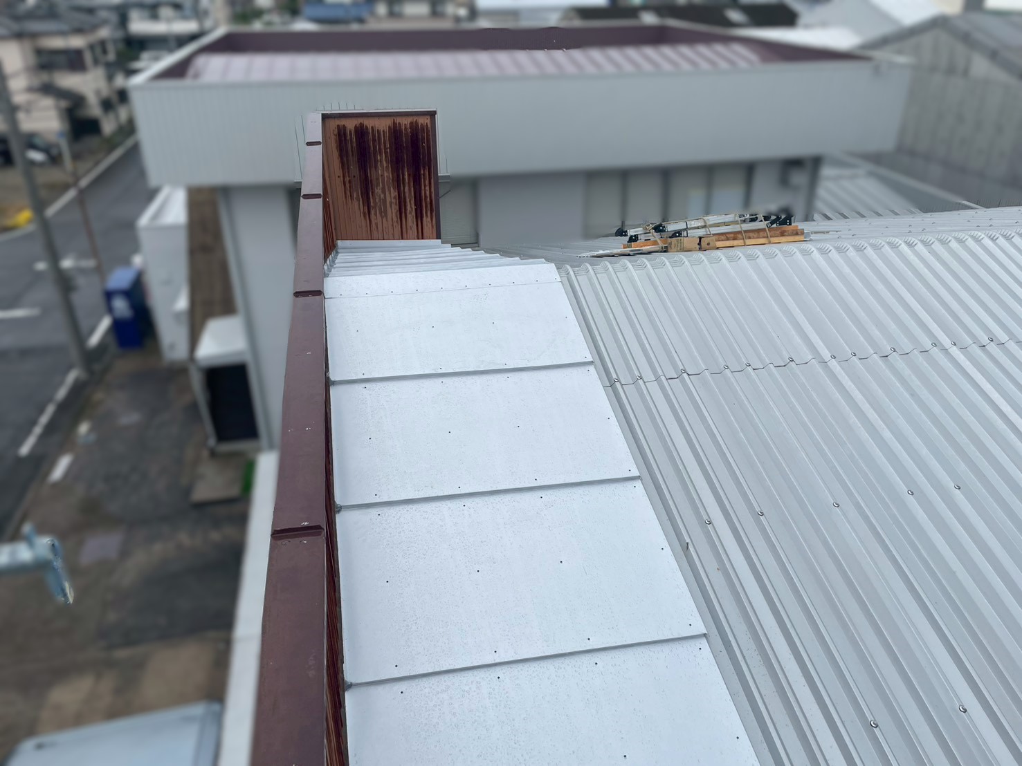 パラペットの水切り板金