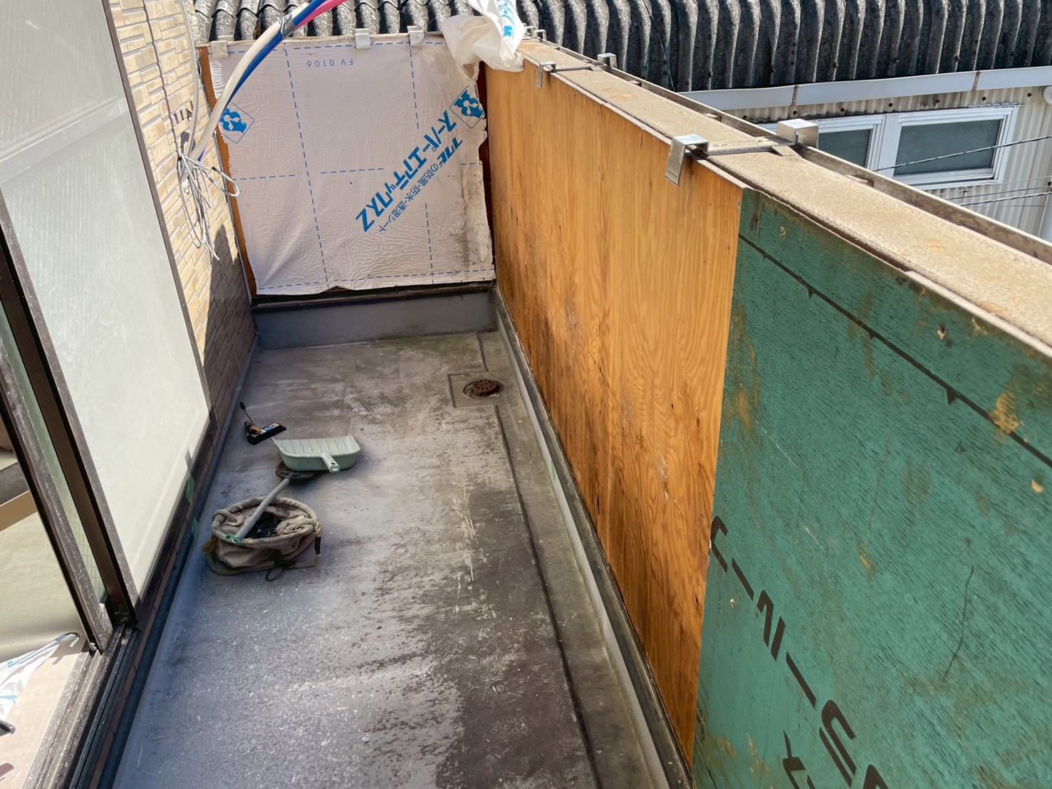 中途半端な防水処理の施工不良の内壁