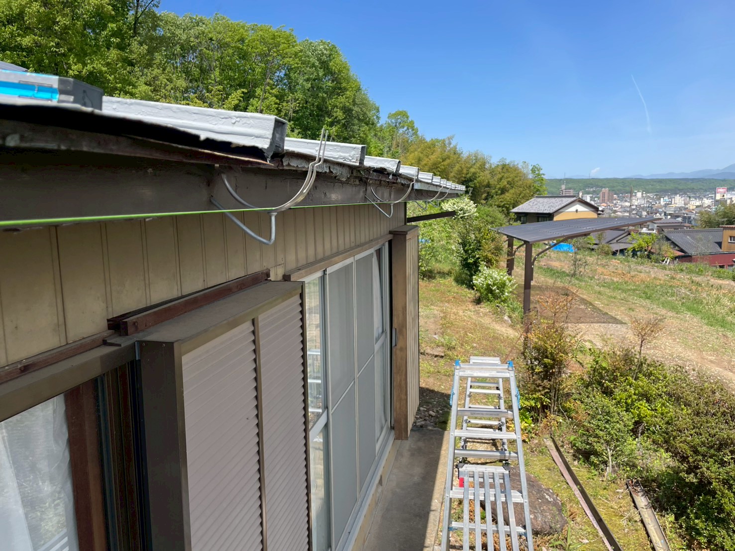 金属屋根側の軒樋の改修