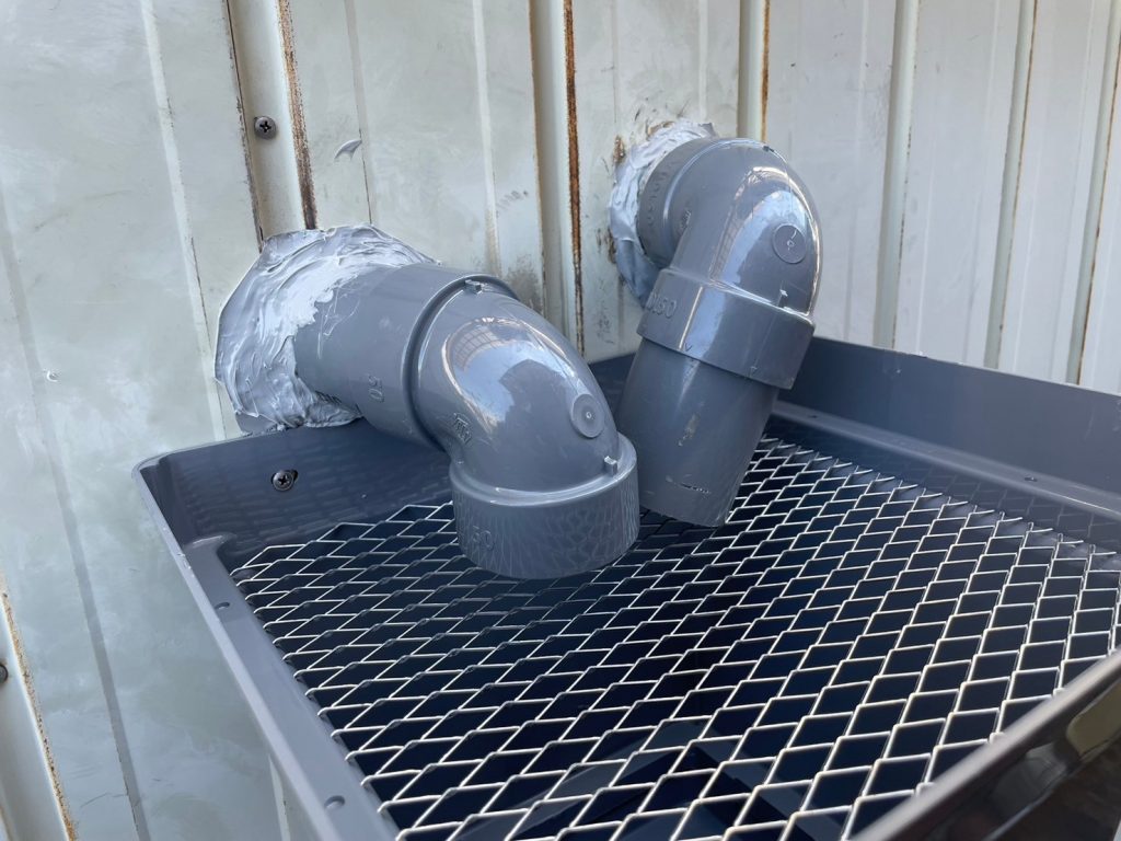 新設エルボーと集水器