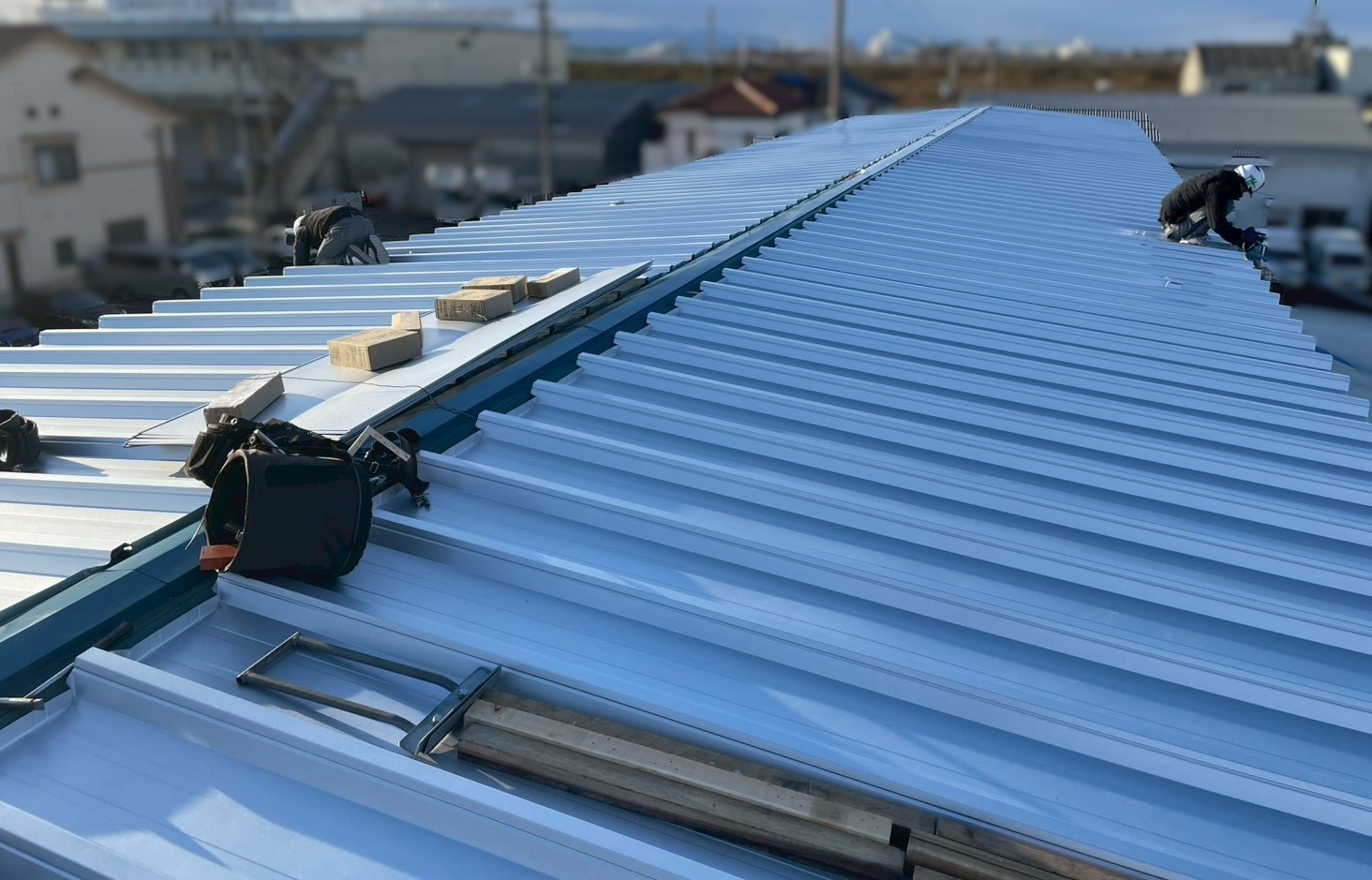 カバー工法丸はぜルーフ66