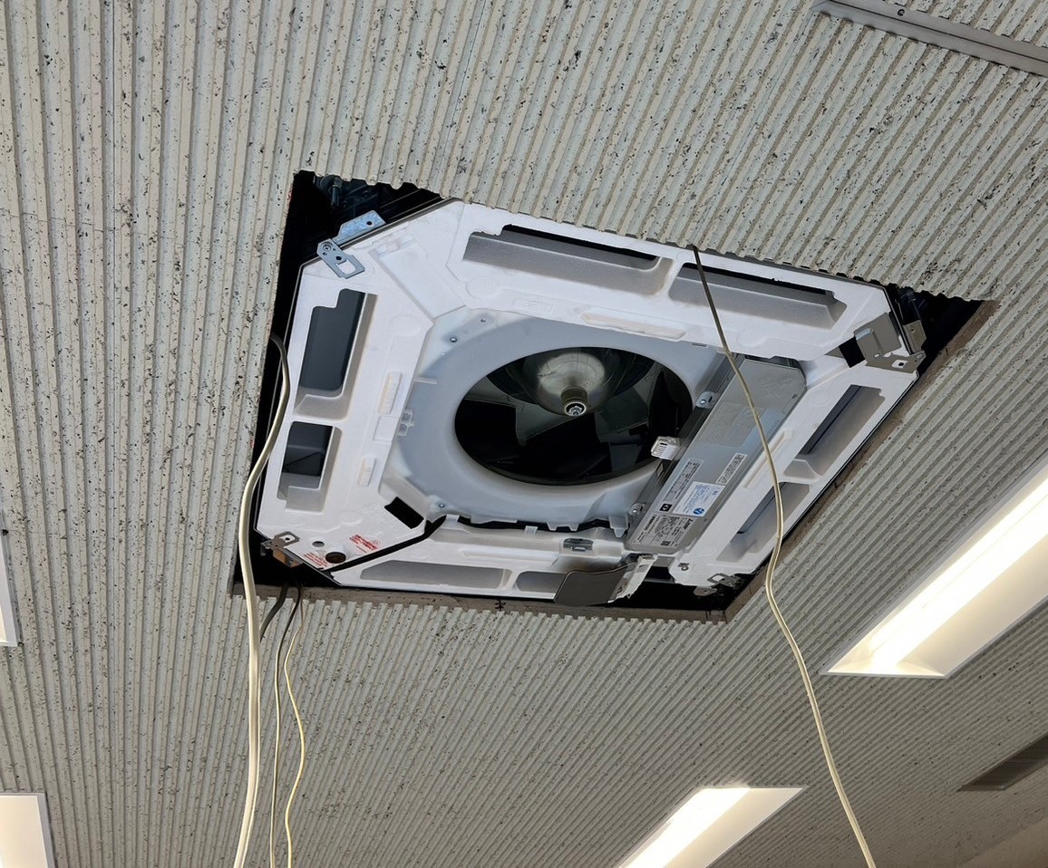 恵那市にて業務用エアコンの入替工事を行いました