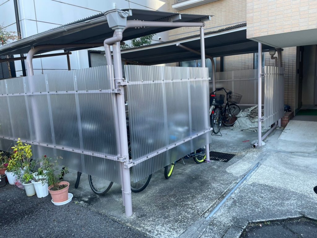 張替え後の駐輪場全景
